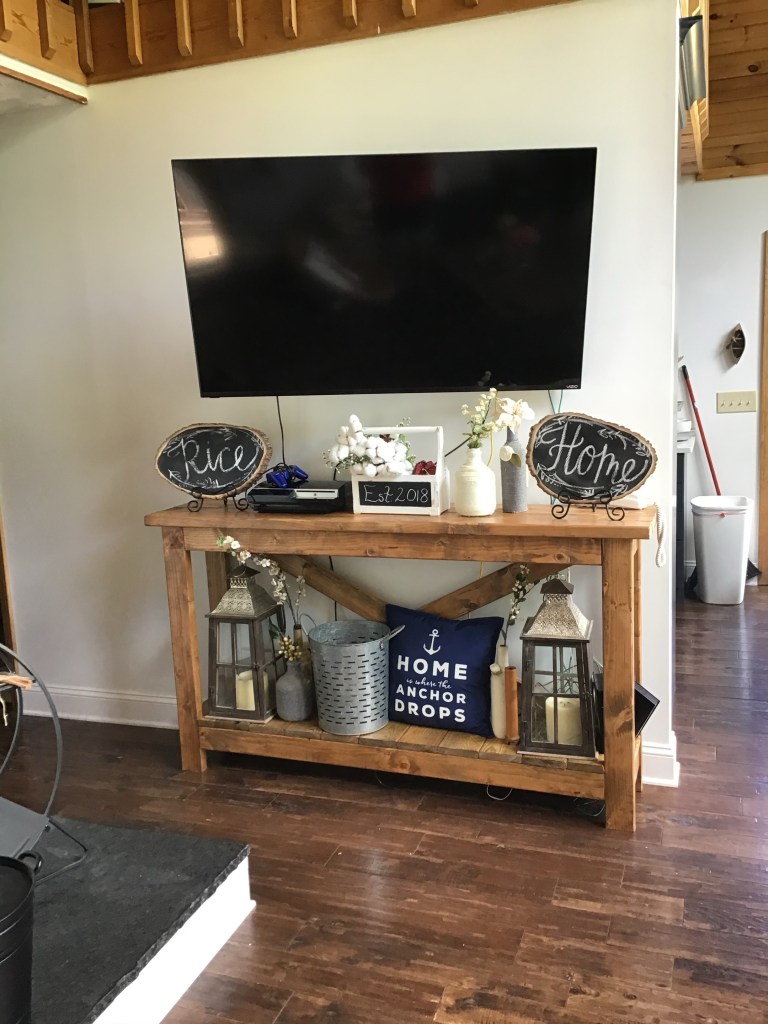 Custom diy console table
Minwax Special Walnut stain